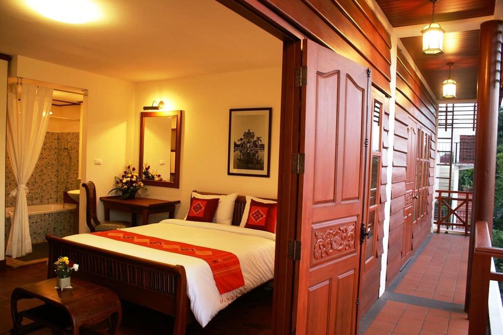 Avilla Phasouk Hotel Vientiane Extérieur photo