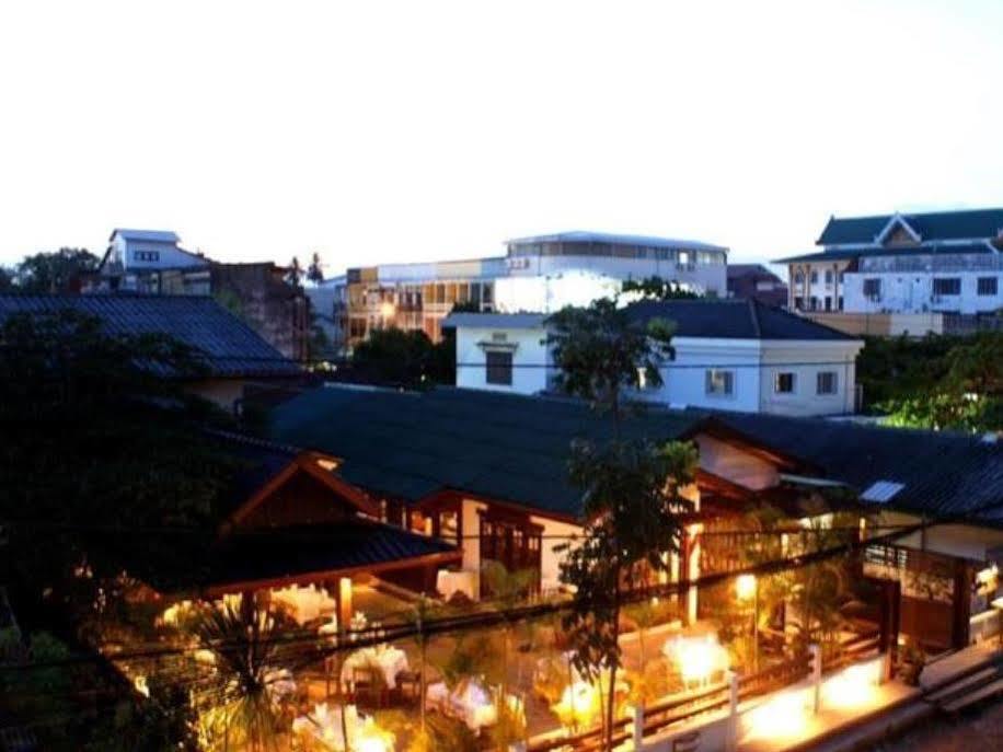 Avilla Phasouk Hotel Vientiane Extérieur photo